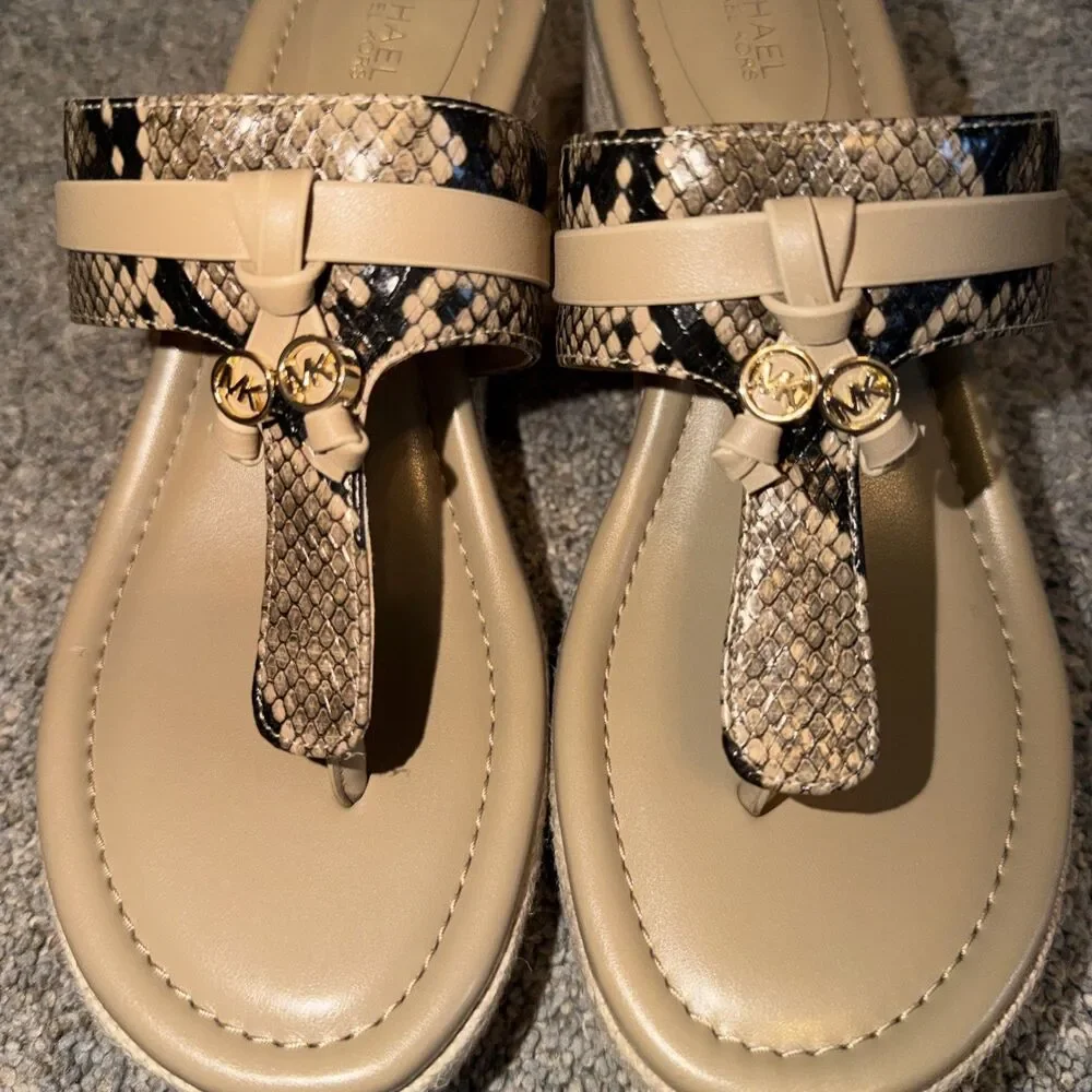 Y2K Hobo MK Zoe Rattan Wedge Sandal Faux Python Leather Women Sz 7.5 M Camel